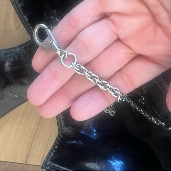 Botkier black patent leather St. Tropez handbag preowned shoulder/ top handle - Picture 7 of 16